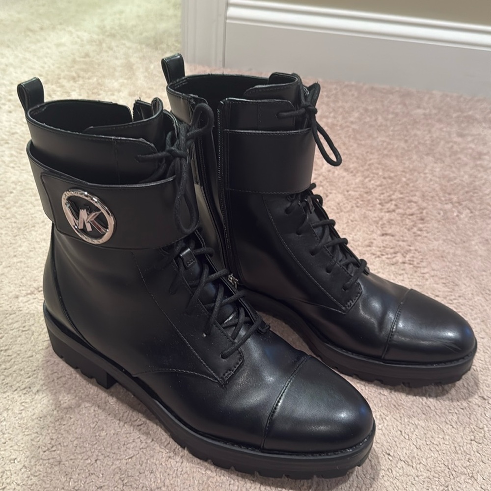 Pristine MK combat boots size 11